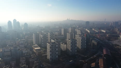 Vista-Aérea-De-París-Curial-Cambrai-Edificios-De-Viviendas-Sociales-Montmartre